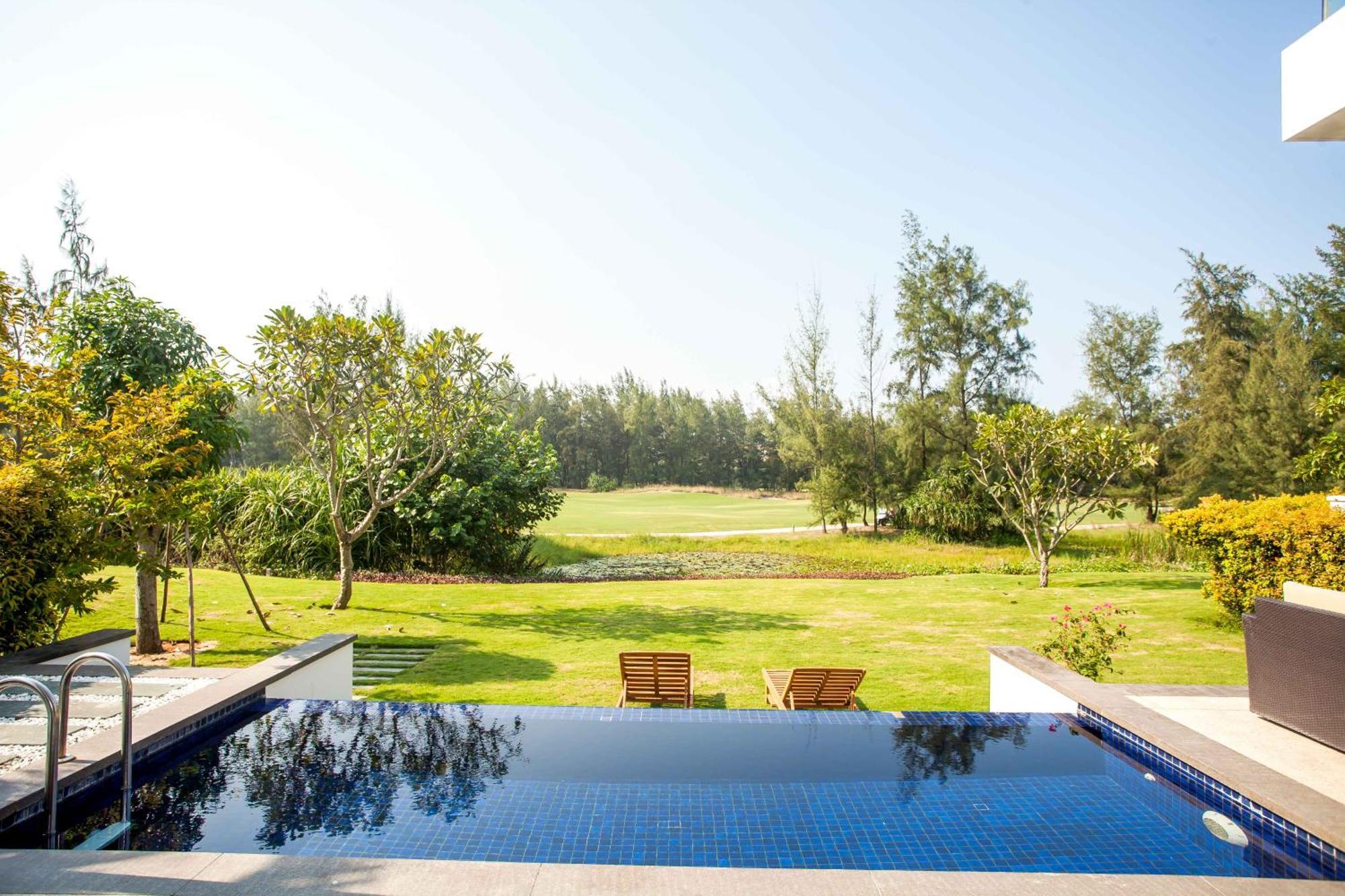 Deluxe Beach Villas By Danatrip Da Nang Room photo